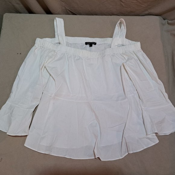 Women's white summer blouse - Picture 2 of 6